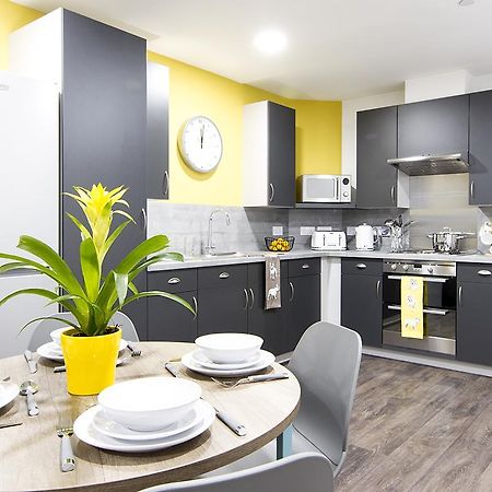 Catherine House- Campus Accommodation ポーツマス エクステリア 写真